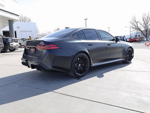 Used 2025 BMW M5 w/ Carbon Package image 6