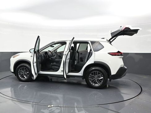 Used 2023 Nissan Rogue S FWD image 31