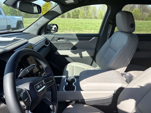 Certified 2024 GMC Acadia Elevation w/ Trailering Package FWD image 15