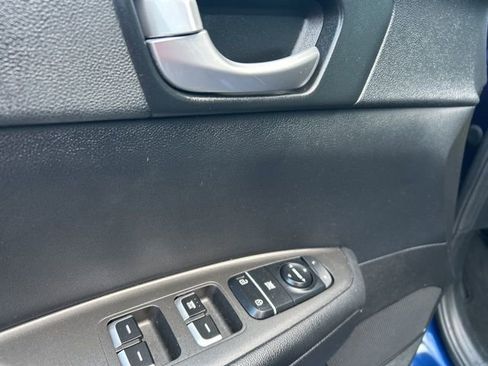 Used 2017 Kia Optima LX image 11