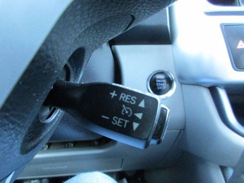 Used 2015 Toyota Highlander XLE image 21