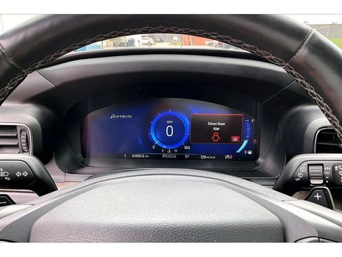 Used 2020 Ford Explorer Platinum w/ Premium Technology Package AWD/4WD image 22