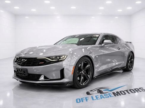 Used 2019 Chevrolet Camaro LT RWD image 1