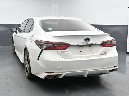 Used 2022 Toyota Camry SE image 6