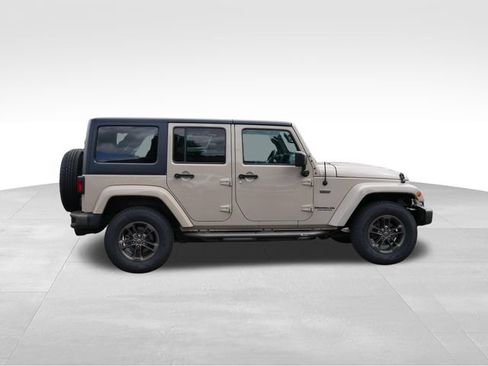Used 2016 Jeep Wrangler Unlimited Sahara AWD/4WD image 10