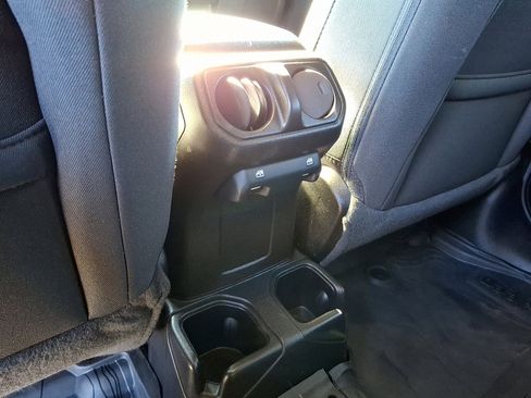 Used 2021 Jeep Wrangler Unlimited Sport image 12