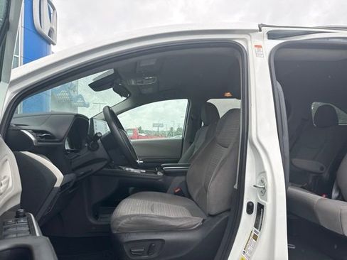 Used 2022 Toyota Sienna LE FWD image 11