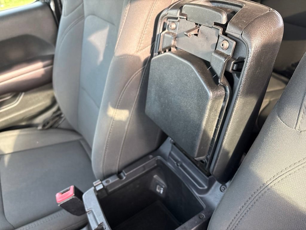Used 2018 Jeep Wrangler Unlimited Sport S AWD/4WD image 15