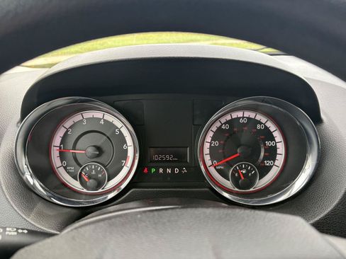 Used 2020 Dodge Grand Caravan SE FWD image 8