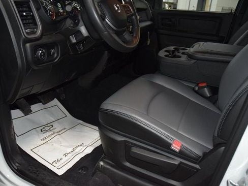 Used 2024 RAM 5500 Tradesman w/ Chrome Appearance Group image 31