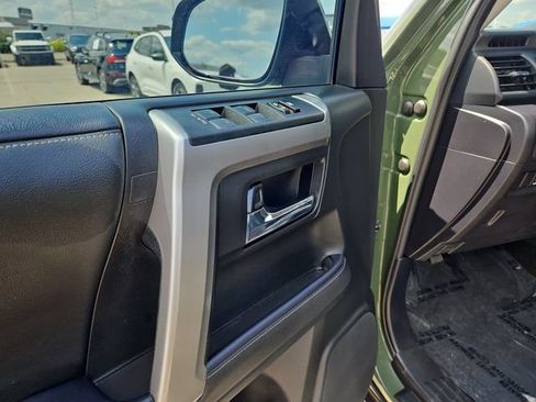 Used 2022 Toyota 4Runner TRD Sport AWD/4WD image 24