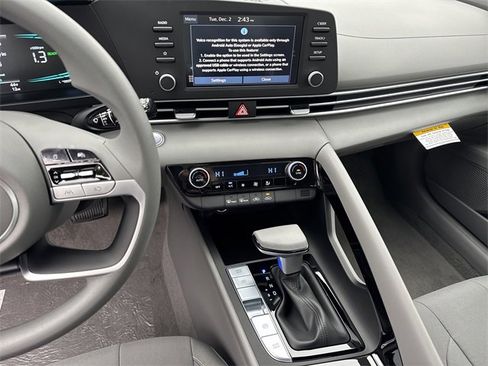 New 2026 Hyundai Elantra Blue image 27