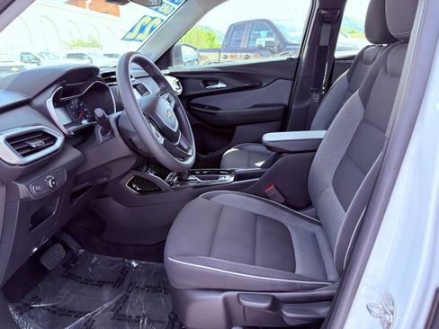 Used 2022 Chevrolet TrailBlazer LS image 20