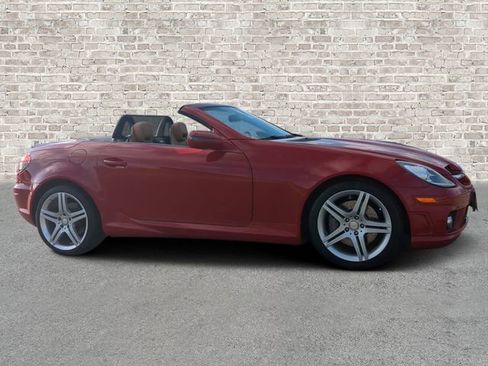 Used 2011 Mercedes-Benz SLK 350 image 1