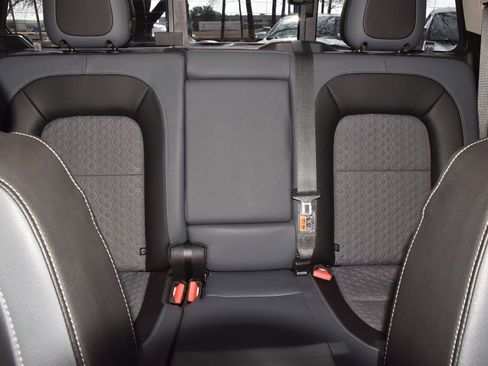 Used 2018 Chevrolet Colorado Z71 image 19