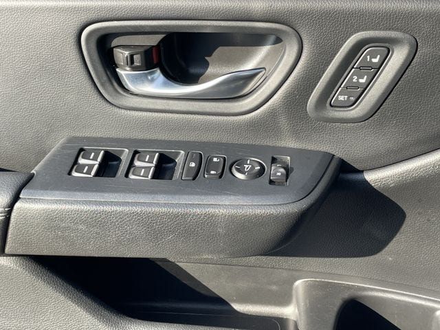 Used 2025 Honda Pilot Touring image 24