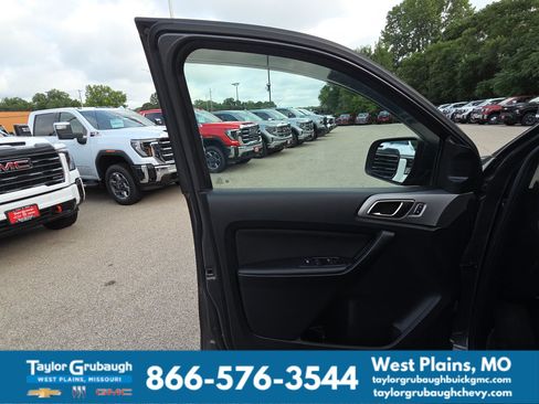 Used 2019 Ford Ranger XLT w/ Equipment Group 302A Luxury AWD/4WD image 13