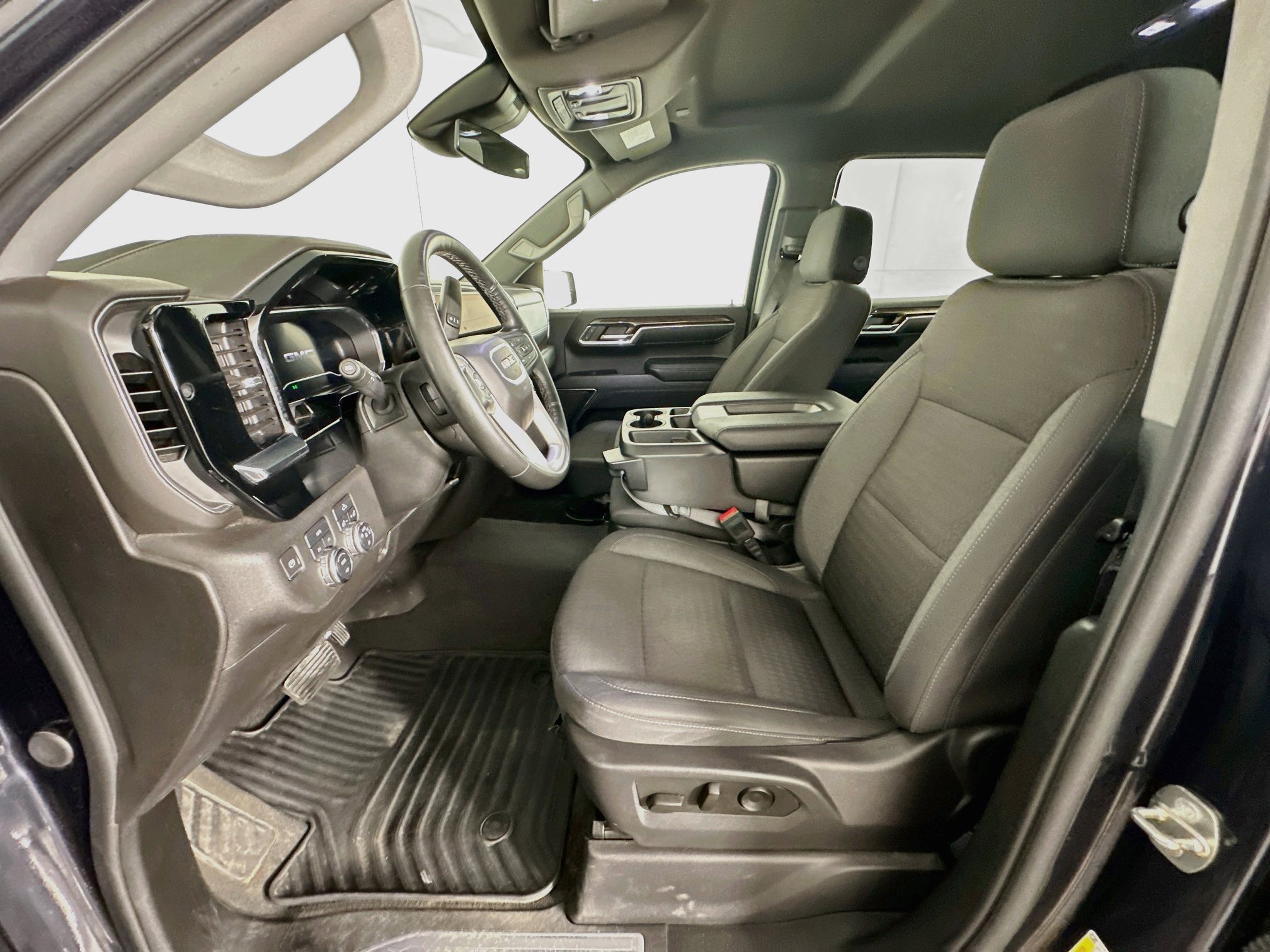 Used 2024 GMC Sierra 1500 Elevation AWD/4WD image 13
