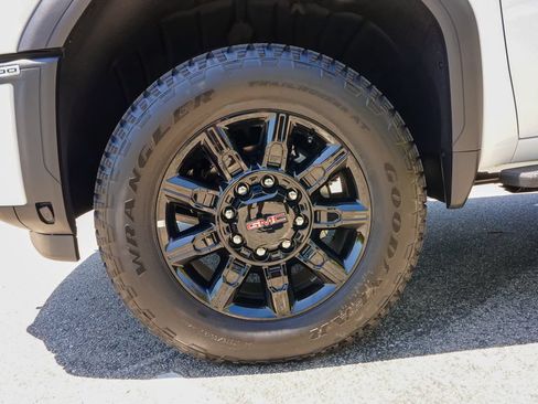 New 2026 GMC Sierra 3500 AT4 w/ AT4 Premium Plus Package AWD/4WD image 8