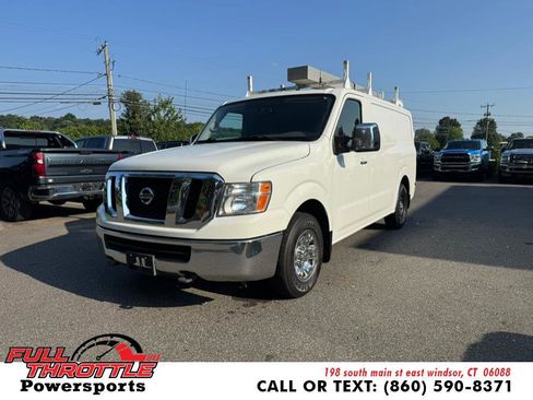Used 2017 Nissan NV 3500 SL image 4