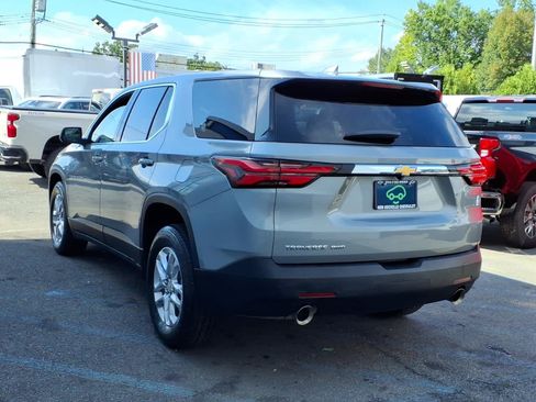 Used 2023 Chevrolet Traverse LS AWD/4WD image 4
