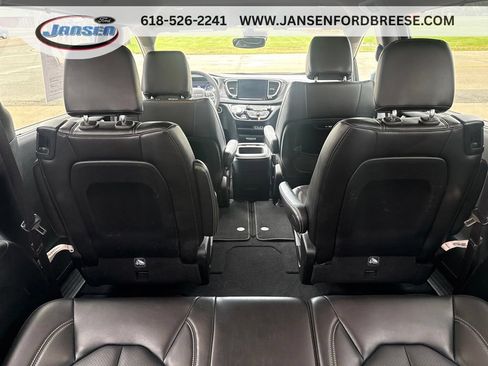Used 2025 Chrysler Pacifica Select FWD image 29