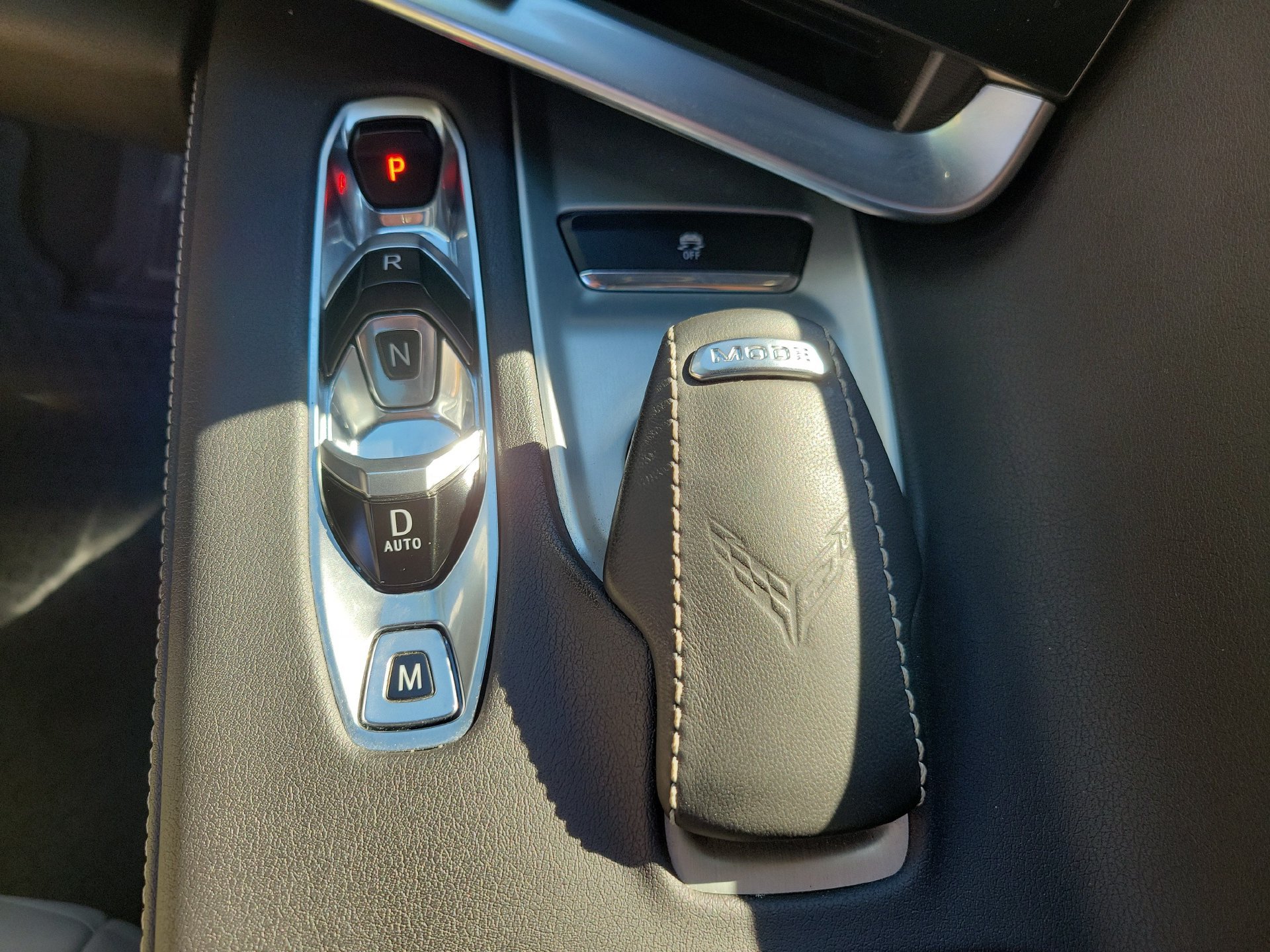 Used 2024 Chevrolet Corvette Stingray Convertible w/ Z51 Performance Package RWD image 30