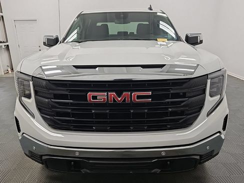 Used 2024 GMC Sierra 1500 Pro w/ Pro Value Package AWD/4WD image 4