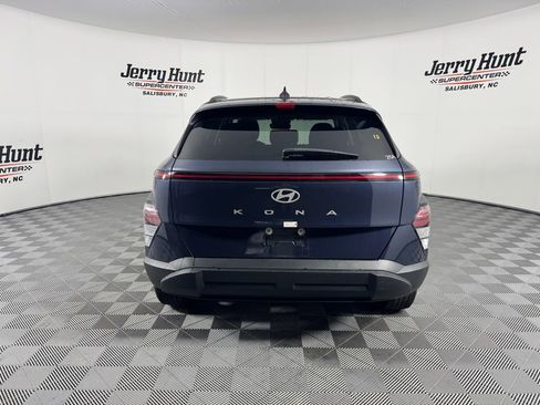 Used 2025 Hyundai Kona SEL image 9