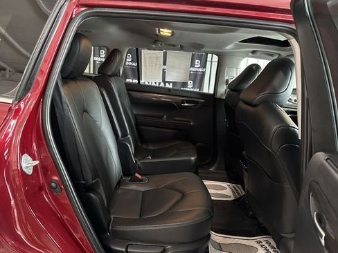 Used 2020 Toyota Highlander Limited image 28