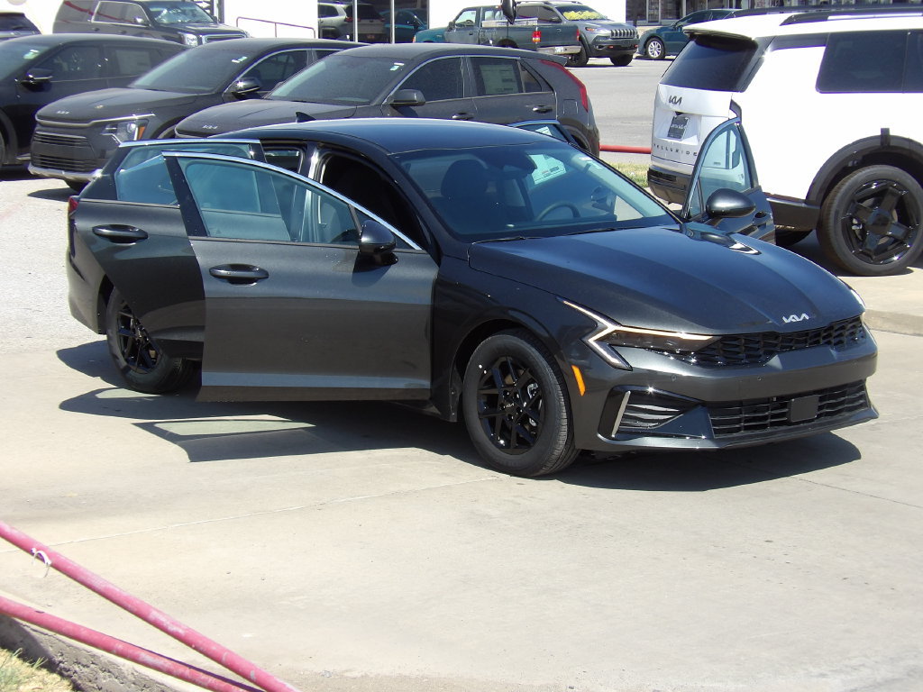 New 2026 Kia K5 LXS FWD image 30