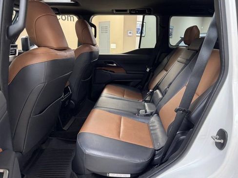 Used 2024 Lexus GX 550 w/ Cold Area Package image 22