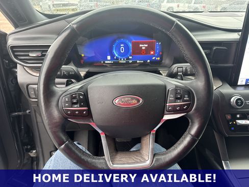 Used 2020 Ford Explorer Platinum w/ Premium Technology Package AWD/4WD image 5
