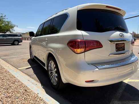 Used 2015 INFINITI QX80 4WD w/ Deluxe Technology Package image 6
