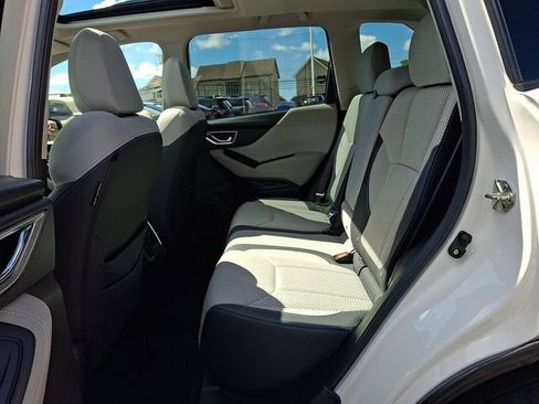 Used 2021 Subaru Forester Premium AWD/4WD image 11