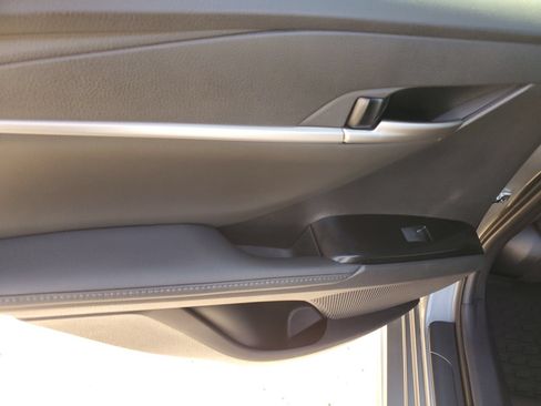 Used 2025 Toyota Camry XSE FWD image 16