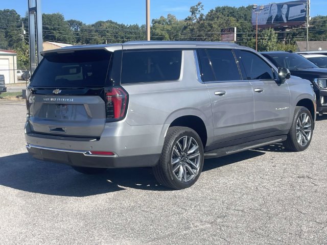Used 2026 Chevrolet Suburban LS w/ LS Custom Edition RWD image 3