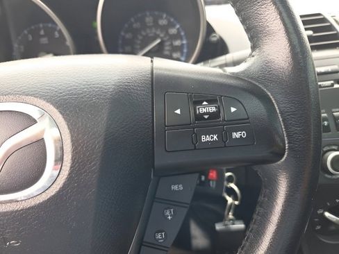 Used 2012 MAZDA MAZDA3 i Touring FWD image 23