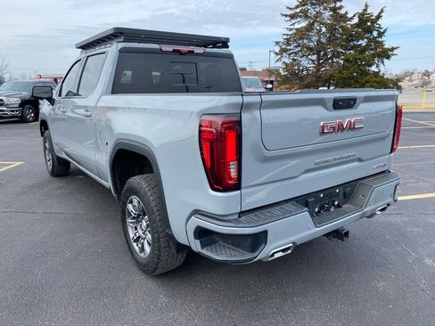 Used 2024 GMC Sierra 1500 AT4 w/ Technology Package AWD/4WD image 5