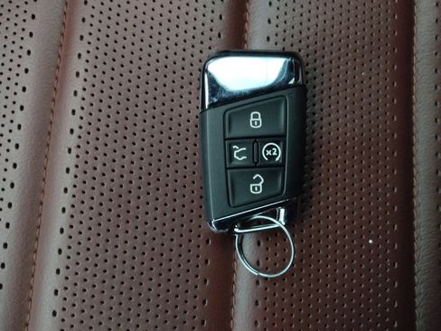 Used 2022 Volkswagen Atlas Cross Sport SEL Premium R-Line w/ Cross Sport MDO Package AWD/4WD image 32