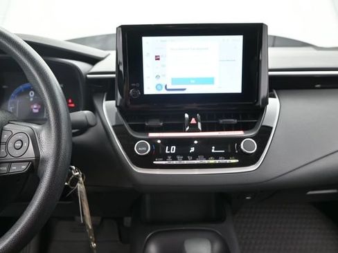 Used 2026 Toyota Corolla LE FWD image 7