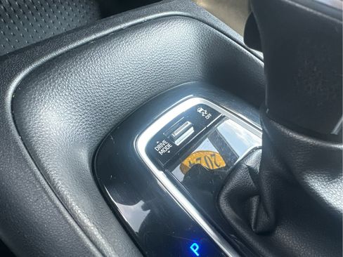 Used 2024 Toyota Corolla Sedan w/ SE Convenience Package image 31