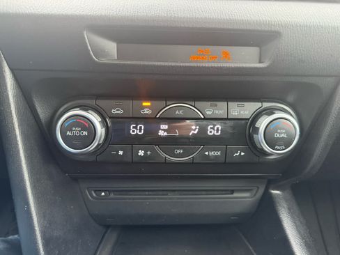 Used 2016 MAZDA MAZDA3 i Touring w/ Popular Equipment Package FWD image 13