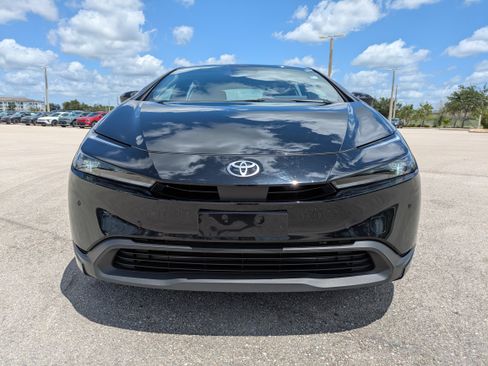 Used 2026 Toyota Prius LE FWD image 9