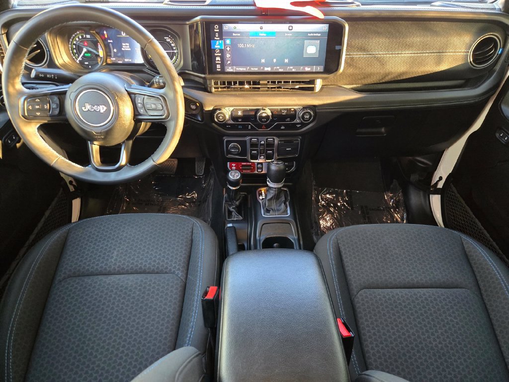 Used 2024 Jeep Wrangler Unlimited Rubicon 4xe AWD/4WD image 12
