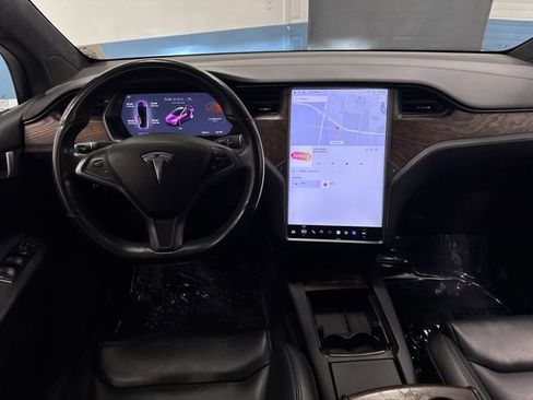 Used 2020 Tesla Model X Long Range image 5