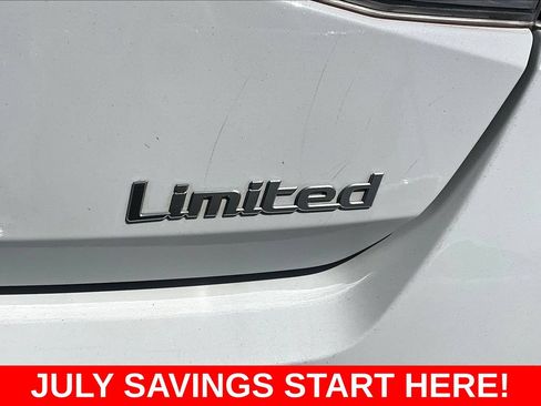 Used 2025 Hyundai Elantra Limited FWD image 27