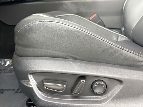 Certified 2025 Toyota Camry SE image 29