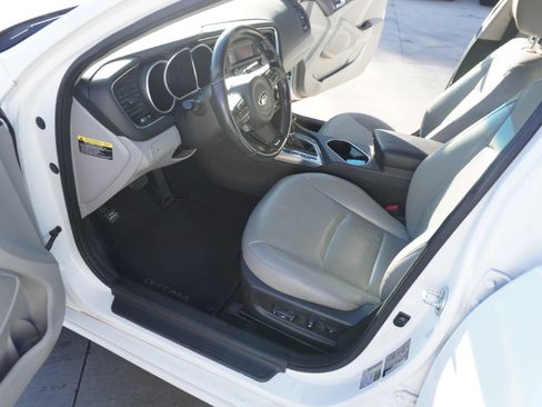 Used 2015 Kia Optima EX image 22