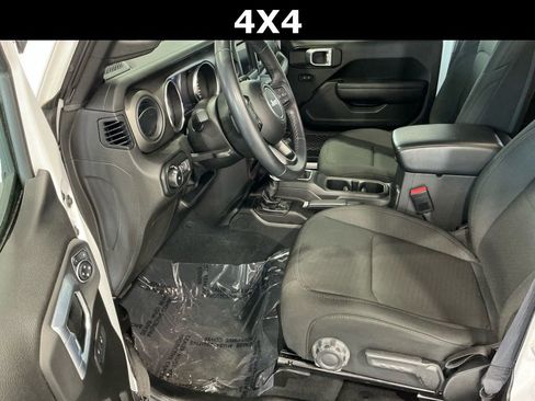 Used 2022 Jeep Wrangler Unlimited Sport image 4